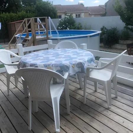 Les Amandiers Bed & Breakfast