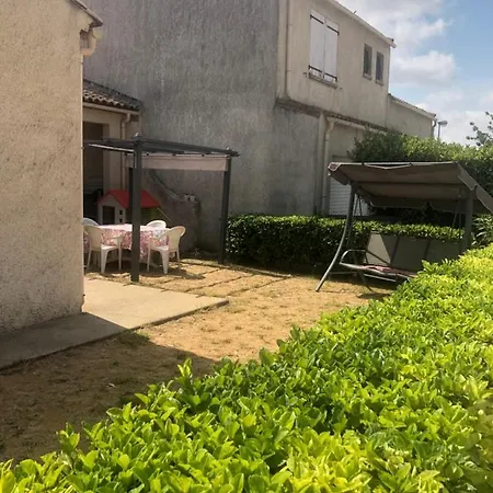 Bed & Breakfast Les Amandiers Abeilhan