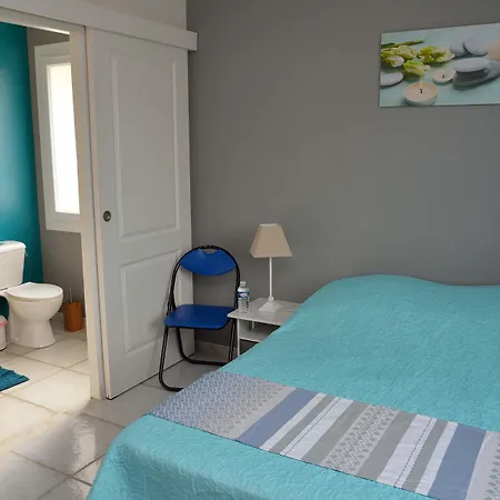 Bed & Breakfast Les Amandiers Abeilhan